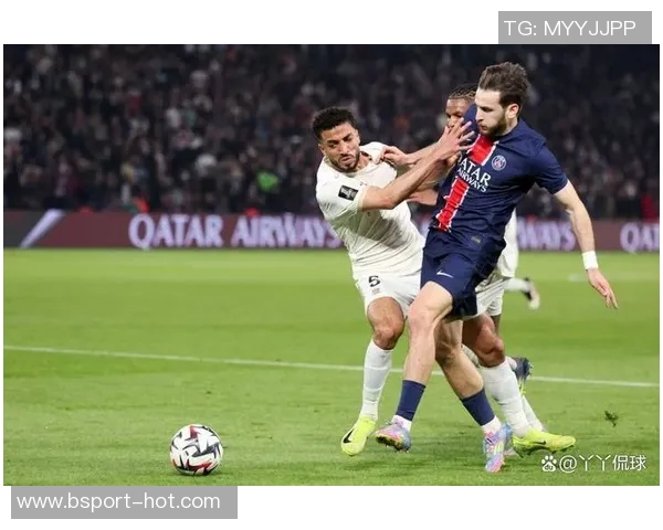 足总杯惊现冷门巴黎圣日耳曼与阿森纳战成平局引发热议